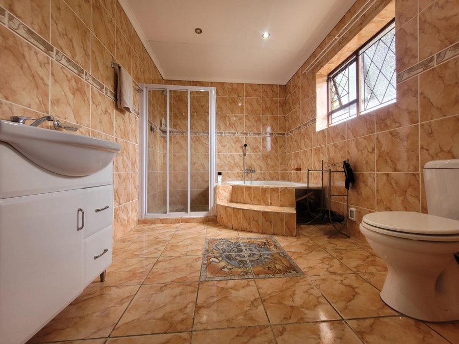 3 Bedroom Property for Sale in Levallia Western Cape